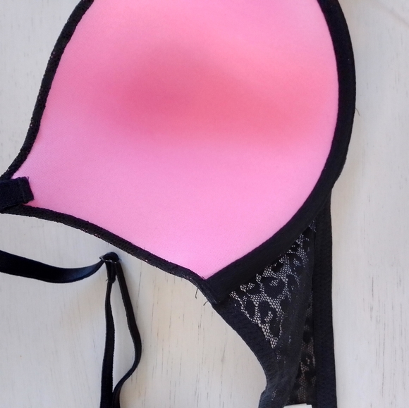 NWT VS PINK BRA - Picture 5 of 7